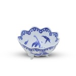 Sometsuke Blue Bird Footed Bowl