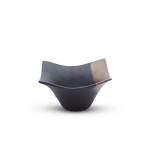 Kinsai Gold Curved Corner Bowl